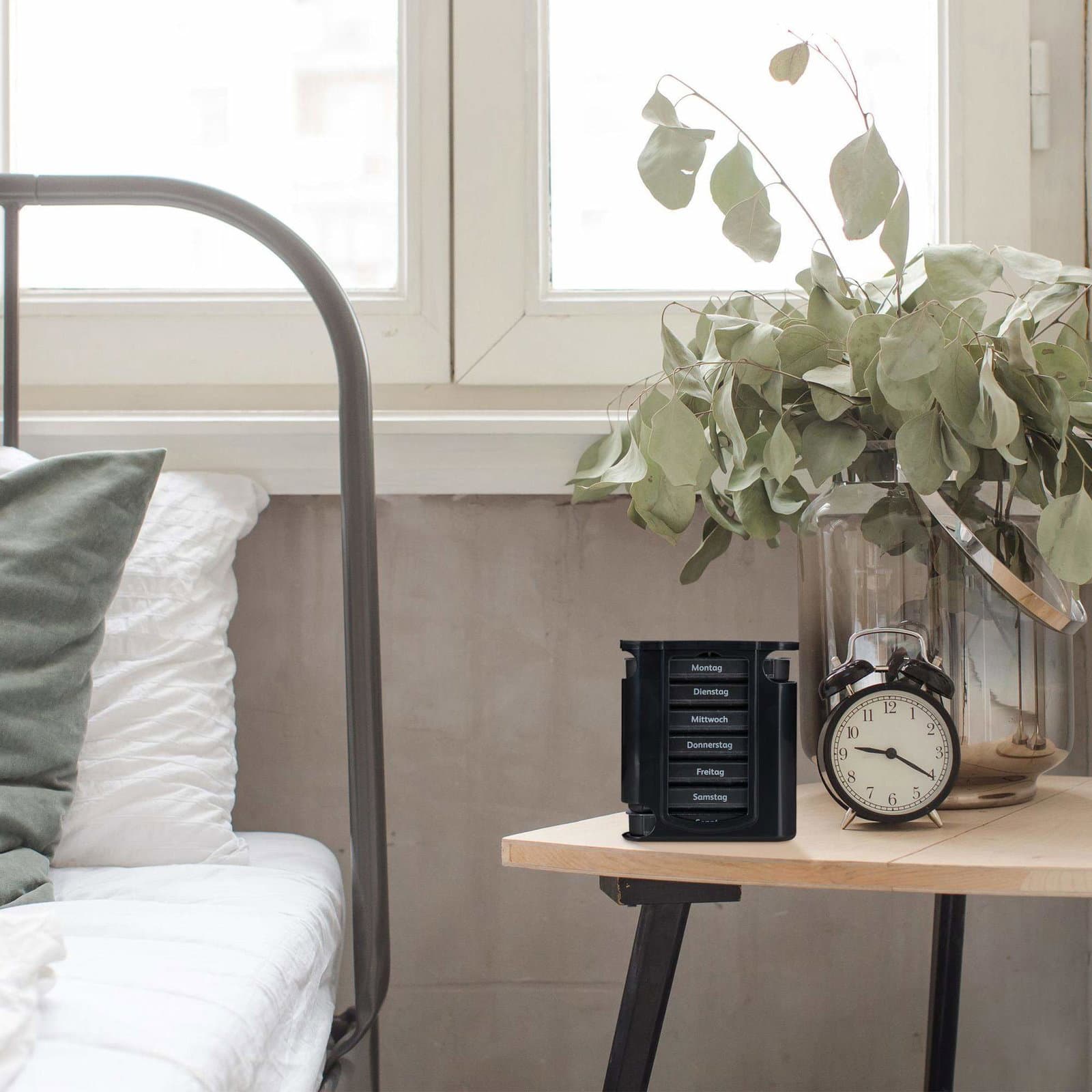 7-dagers pilleboks med 4 rom hver view 2