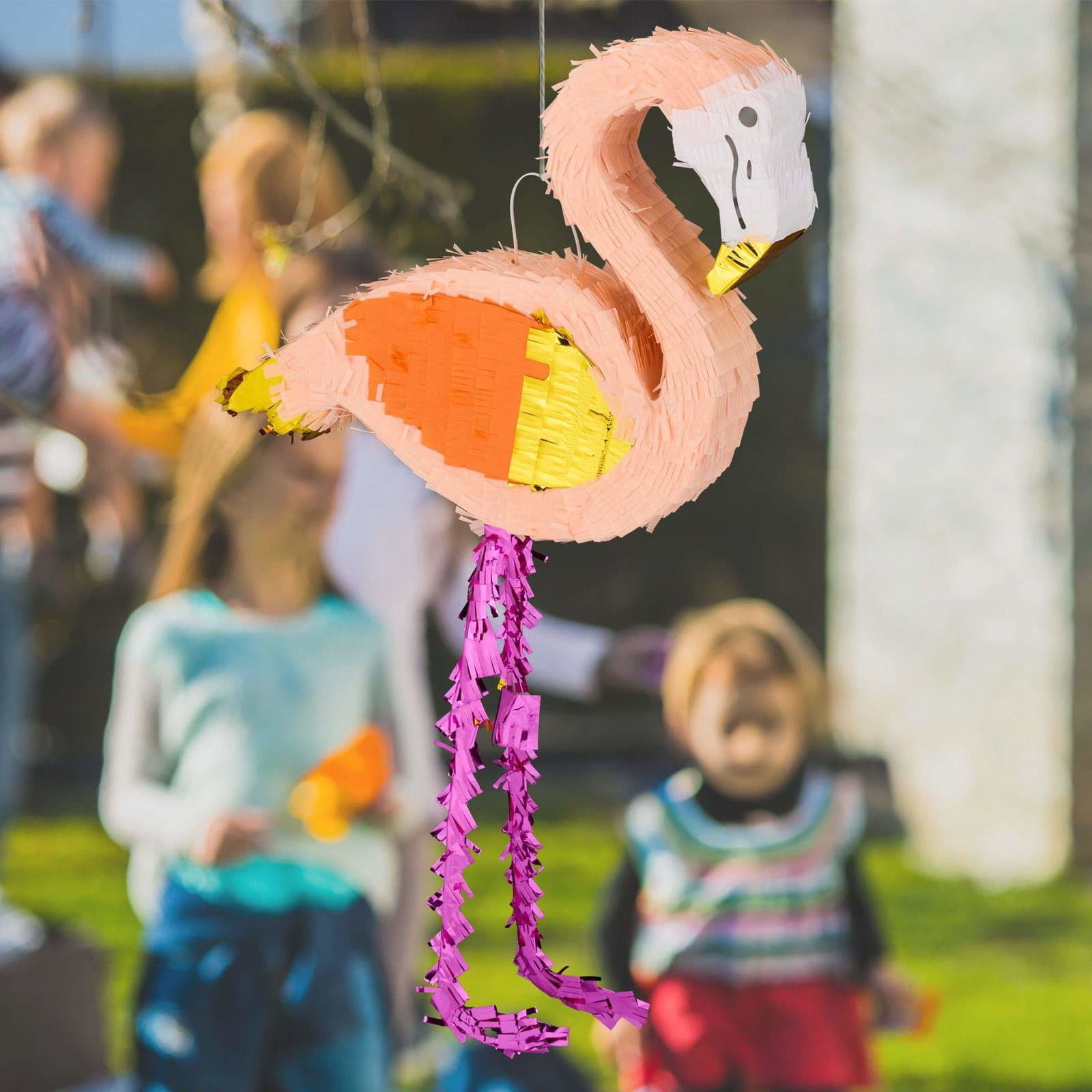 Pinata flamingo med kølle og maske view 2