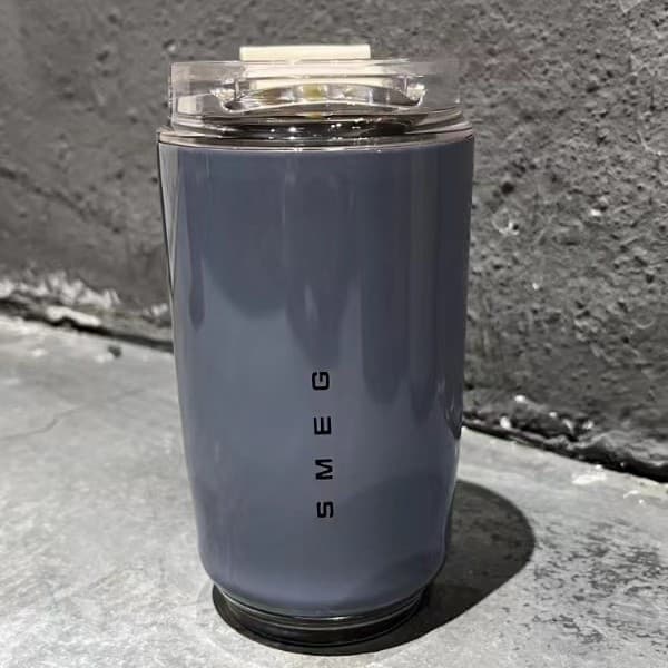 Kaffekrus, Isolert Krus Drikkebeholder 351ml, Stor Kapasitet Reisekaffekopp med Lokk for Kalde og Varme Drikker Grå 7.65cmx7.65cmx14cm