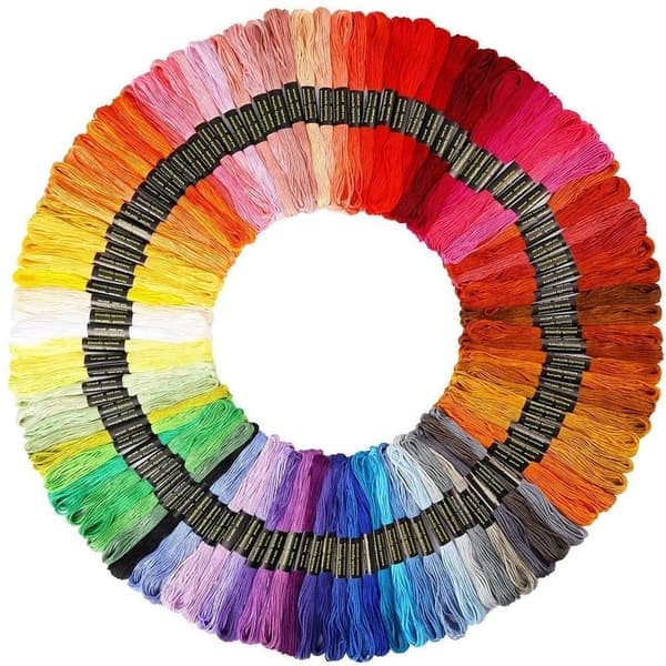 100 dukker broderigarn / moulin garn