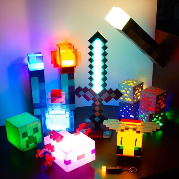 Minecraft Pixel Lampe | LED Skrivebordslampe Dekorativ Nattlampe**Diamantsverd Lys 7 Farger