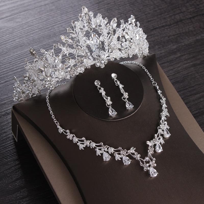 Luksus Hjerte Krystall Brudesmykkesett Bryllup Cubic Zircon Crown Tiaras Øredobber Choker Halskjedesett Afrikanske Perler Smykkesett