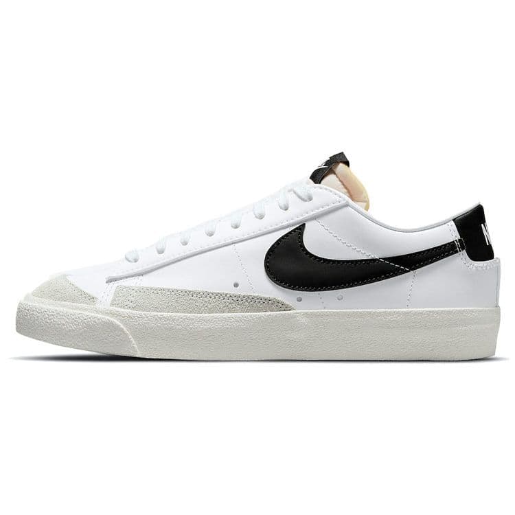 Nike Blazer Low 77 Hvit Svart Dame Sneakers Sail DC4769-102 cm