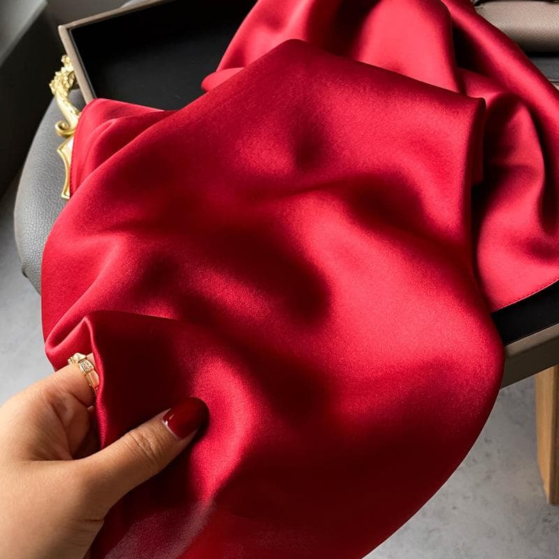 Mote 100% Ekte Silkeskjerf Dame Sjal Wraps for Damer Halsklede Foulard Skjerf Pashmina Dame Sjal Hijab Bandana