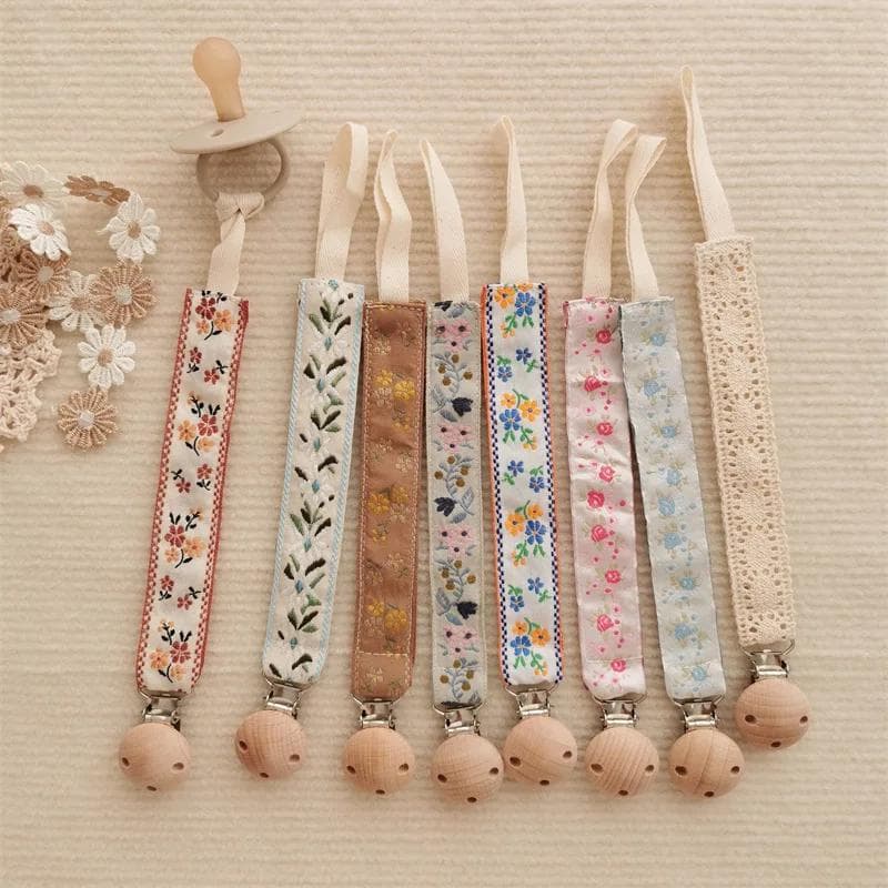 1 stk Retro Flroal Nyfødt Smokkholder for Gutt Jente Broderi Europeisk Blomst Baby Smokk Klips Kjede Smokktilbehør