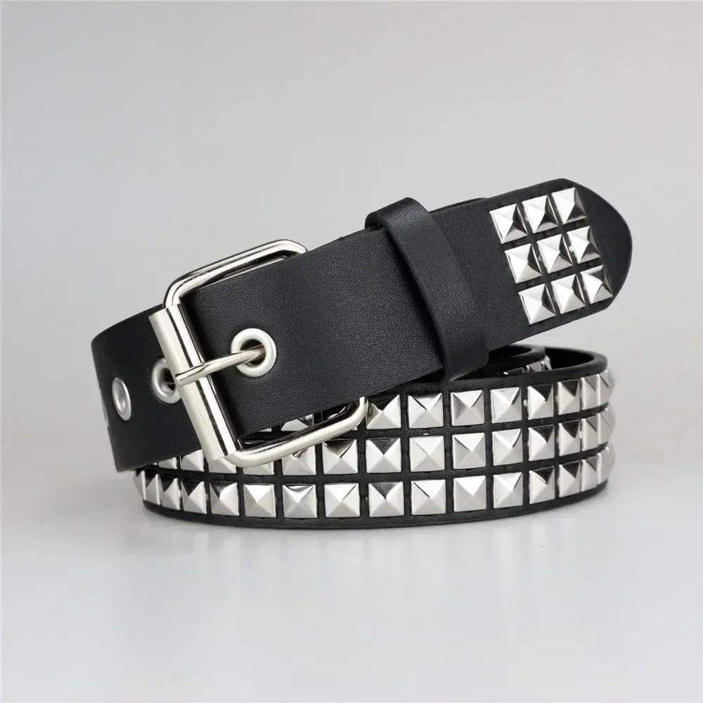 2024 New Square Bead Naglebelte Metal Pyramid Belte Menn og Kvinner Punk Hardware Jeans Belte Y2K Belte Designer Belte Dame Belter