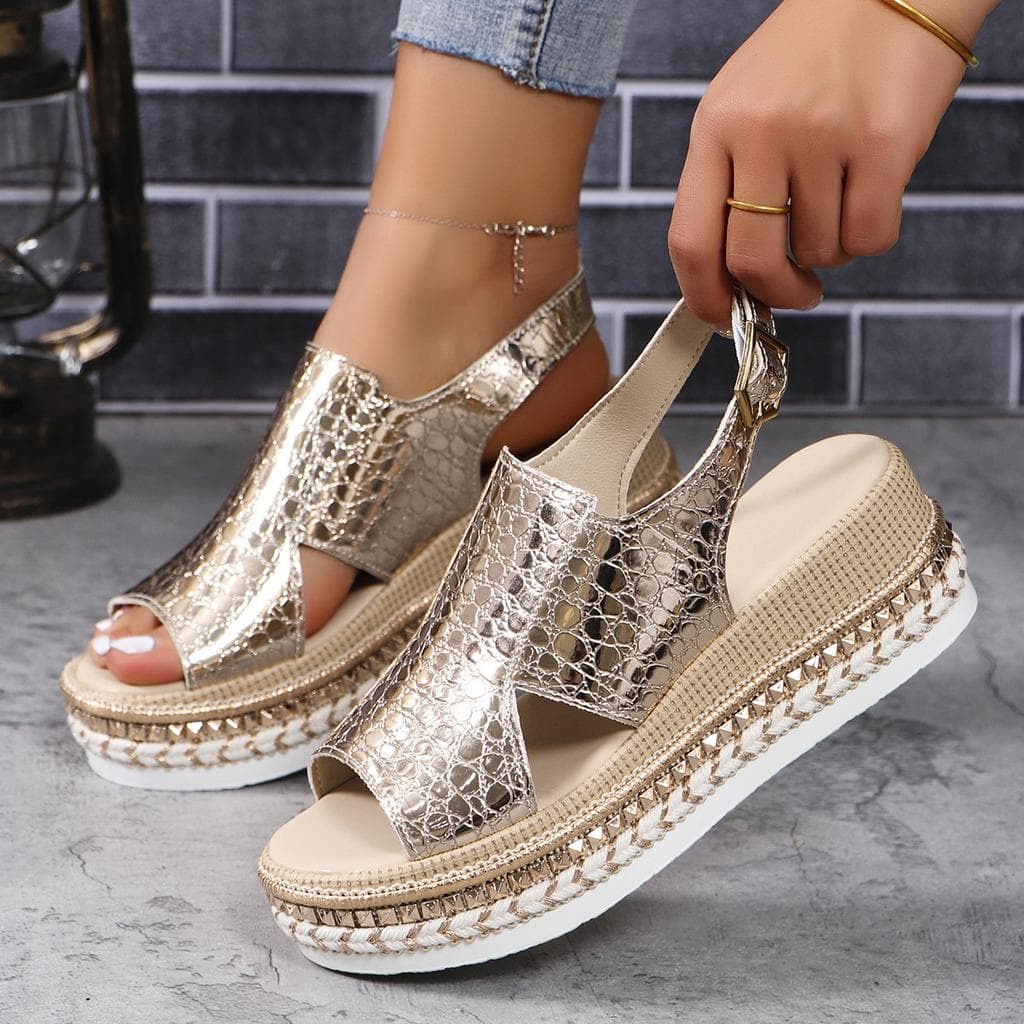2025 Summer New Large Fish Munnspenne Slope hælsandaler for damemote og komfortable tykke såle Bright Face Sandaler cm gull