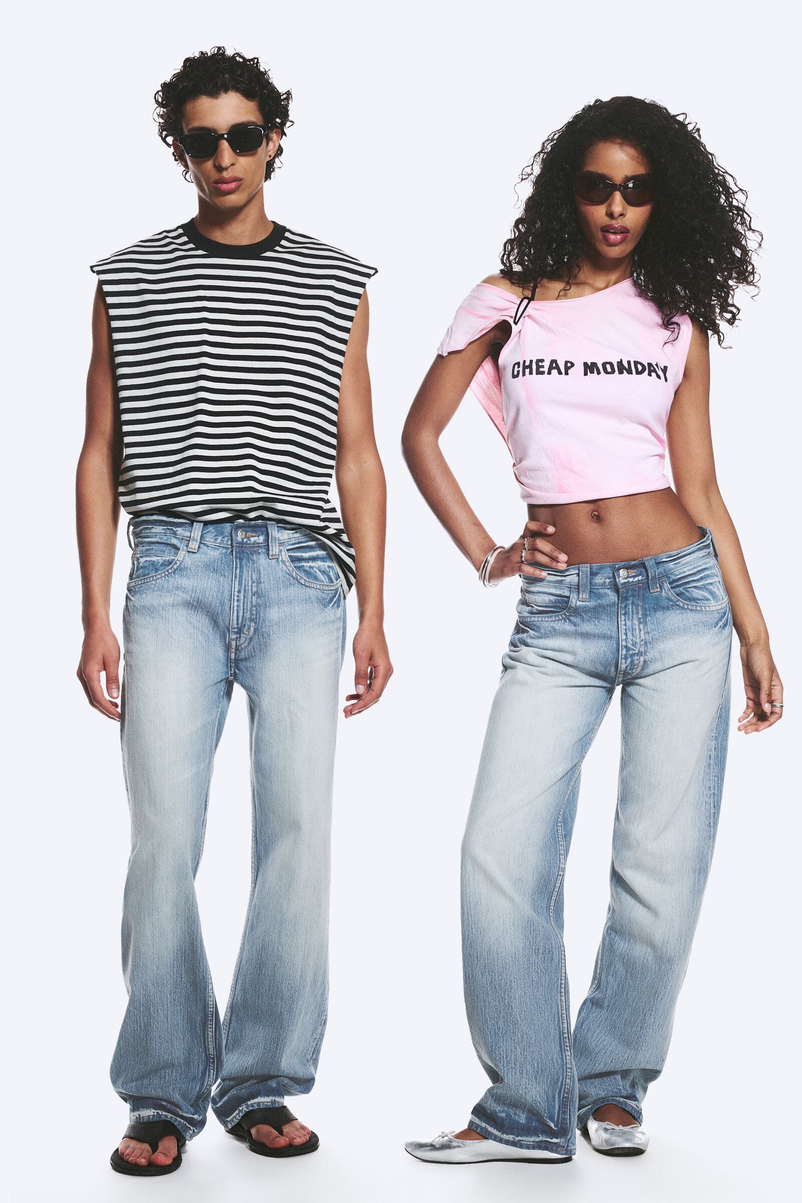 Anti normal unisex jeans med lavt liv og rette ben