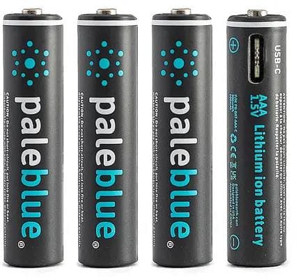 Pale Blue Li-ion Rechargeable AA Battery 4 pack med 1 USB-4x USB-C ladekabel